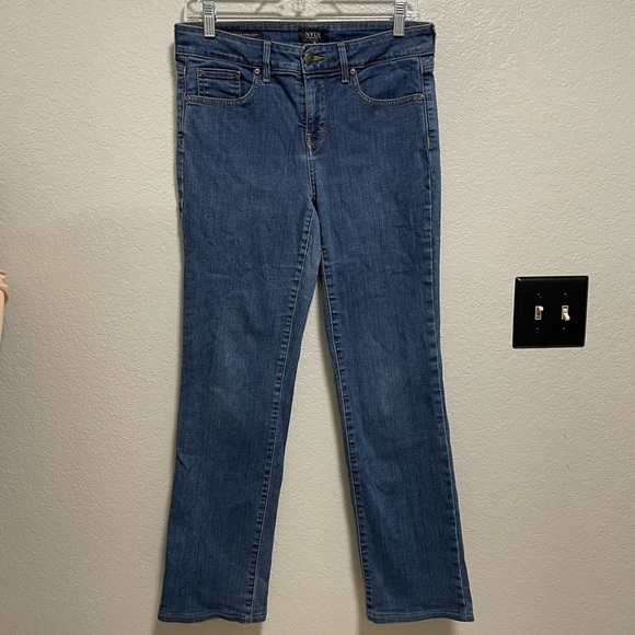 NYDJ Marilyn Straight Medium Wash w/Lift Tuck Technology Size 4 - Picture 1 of 5